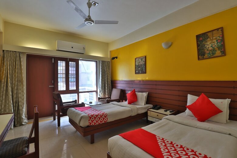 Oyo 24534 Hotel President