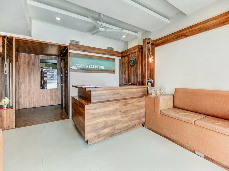 Oyo 27999 Hotel Deep