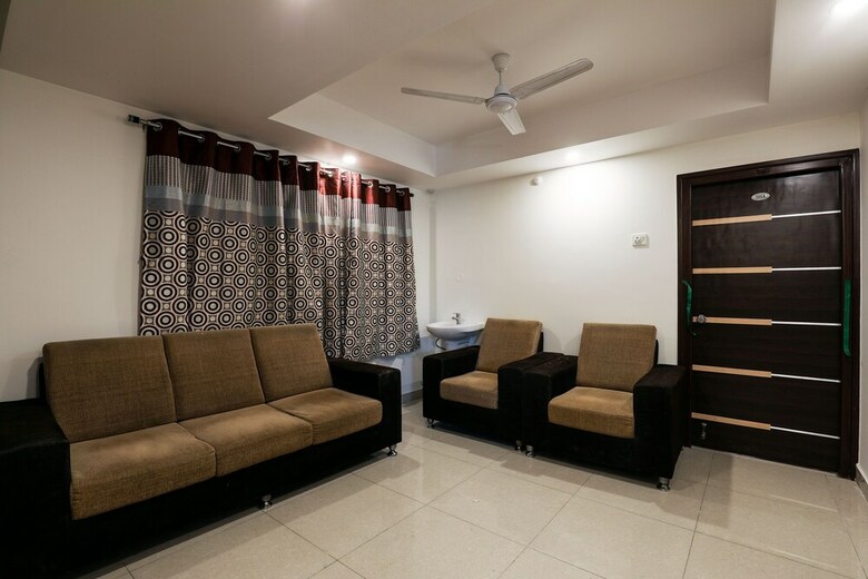 Hotel Oyo 28765 Green Stone