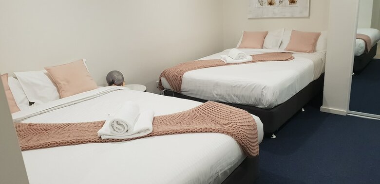 Motel Carlton Suites