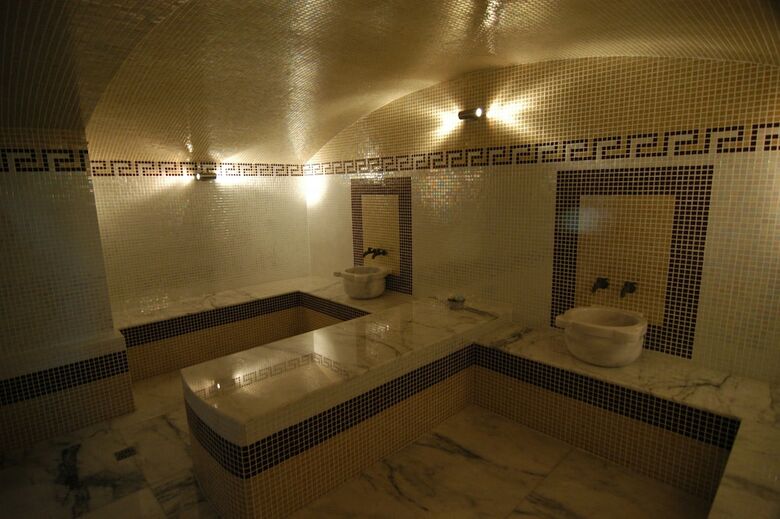 Manhattan Hotel & Restaurant