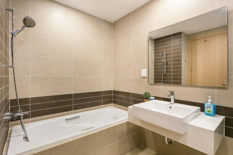 Mk Rivergate Apartment