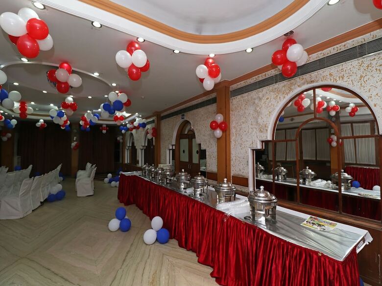 Oyo 29051 Hotel Solitaire & Restaurant