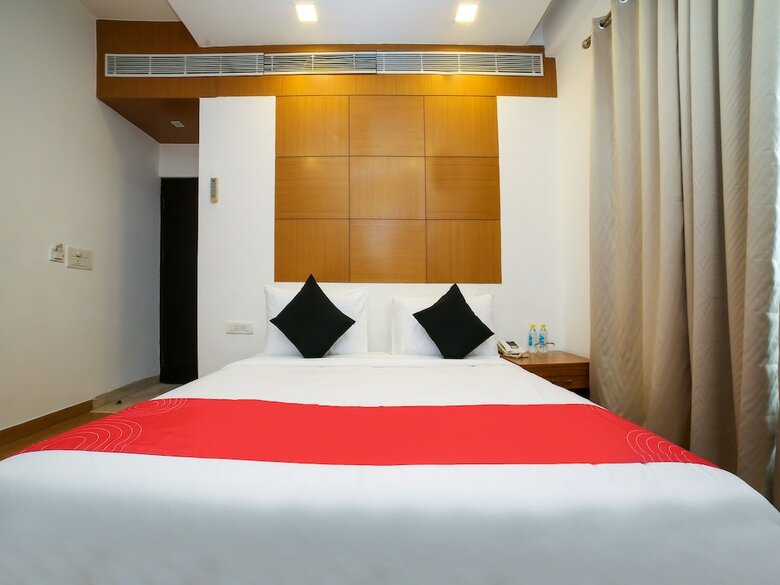 Hotel Edition O 30074 Tushar Elegant