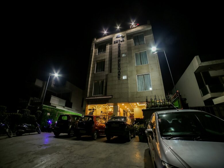 Hotel Edition O 30074 Tushar Elegant