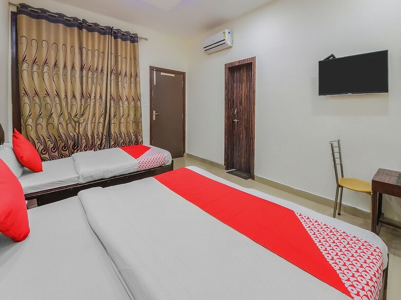 Oyo 23599 Hotel Superstar