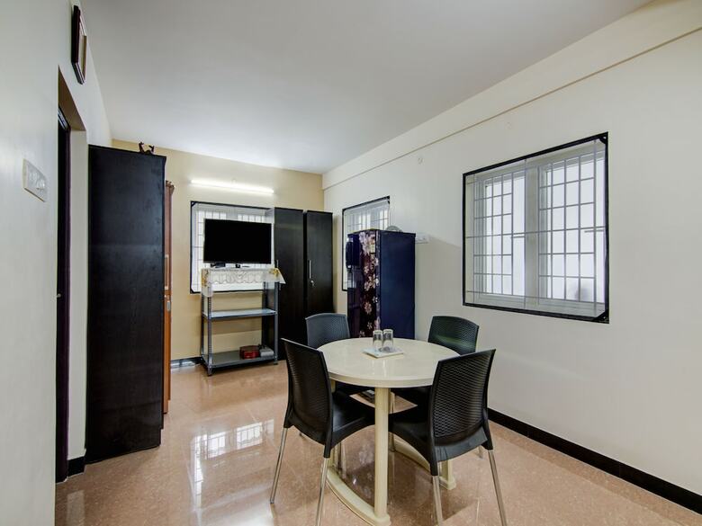 Hotel Oyo 24147 Royal Stay