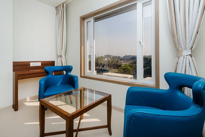 Capital O 28004 Hotel Mathoshree