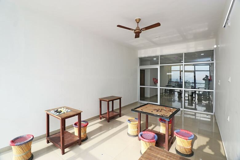 Hotel Oyo 5589 Pine Oak Resort