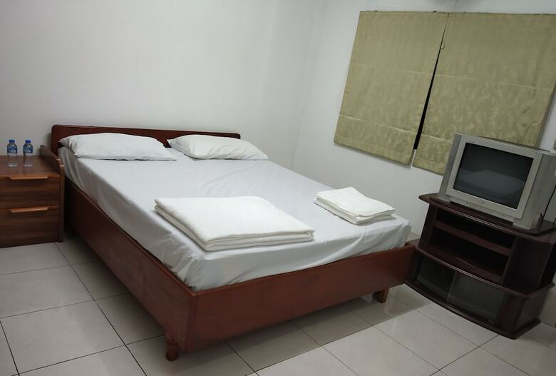 Hotel Baaris Residency & Apartment