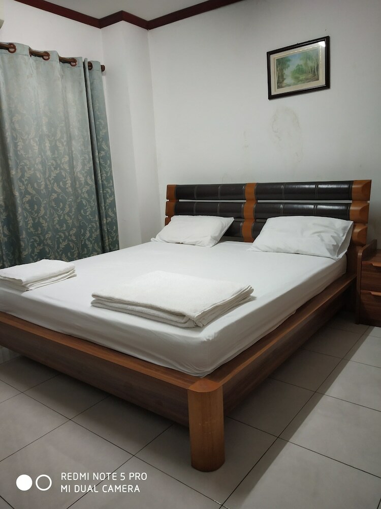 Hotel Baaris Residency & Apartment