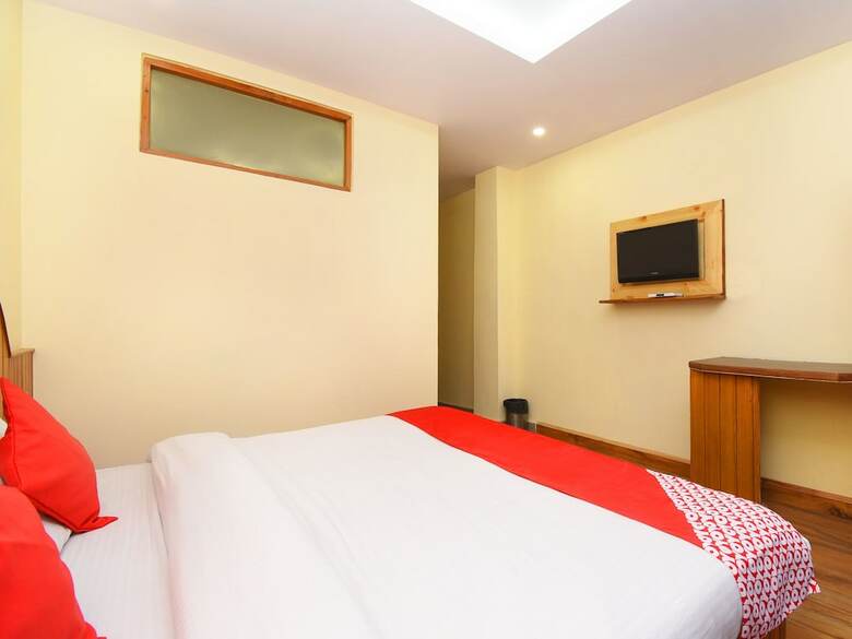 Oyo 19322 Hotel Snow Flake