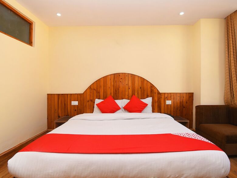 Oyo 19322 Hotel Snow Flake