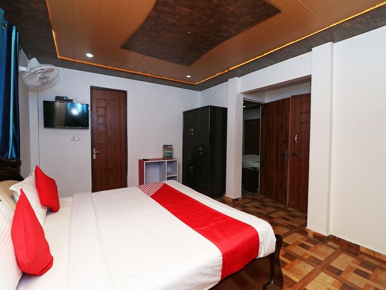 Hotel Oyo 28838 Brv Resorts