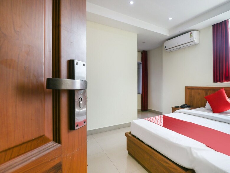 Hotel Oyo 27738 Ghala Residency Inn