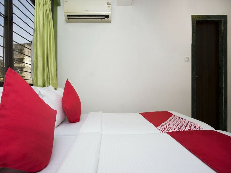 Oyo 27994 Hotel Royal Comfort