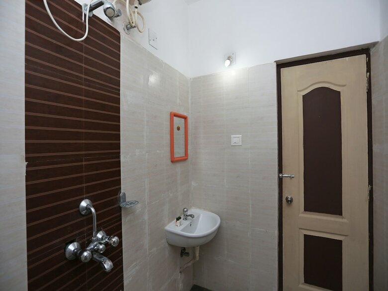 Oyo 26586 Hotel Ashiyana Lagoon
