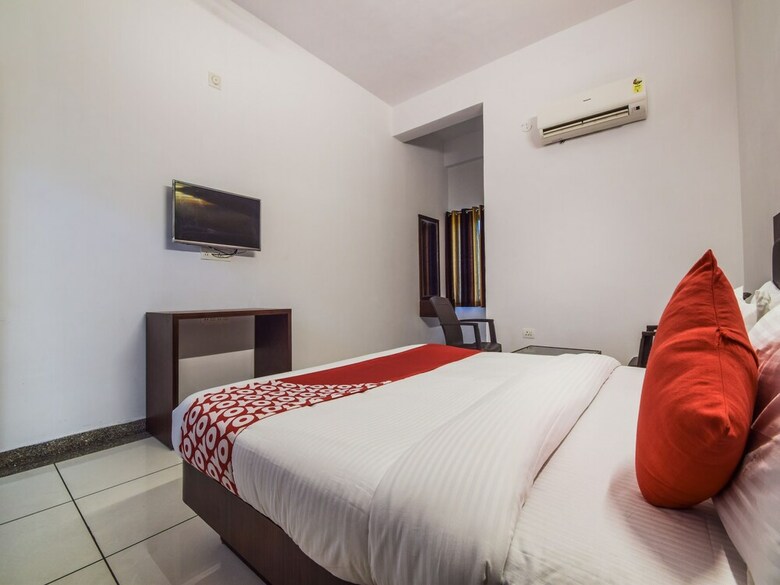 Oyo 23381 Hotel Sagar Ratna