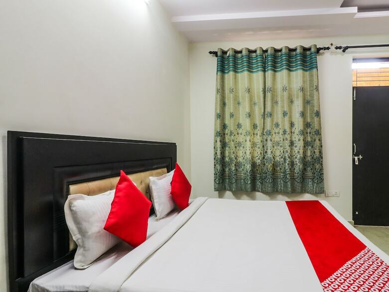 Hotel Oyo 26863 Raj Villa