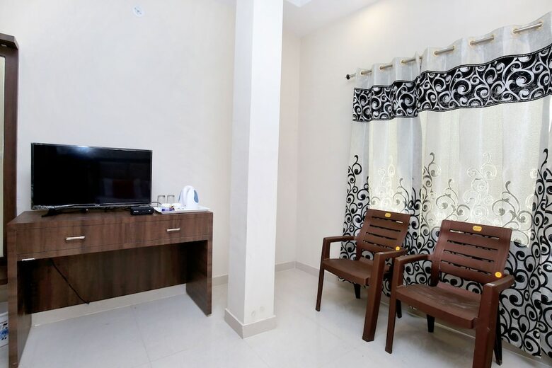 Oyo 24501 Hotel Forever Inn