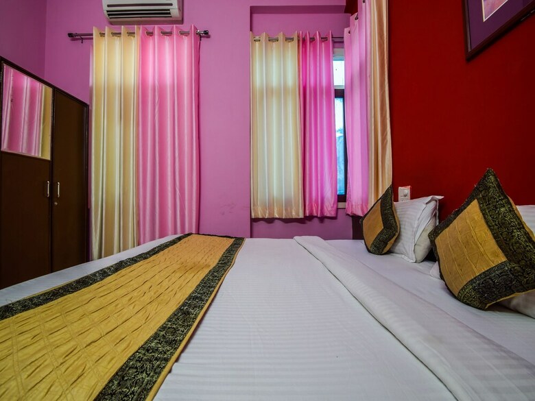 Oyo 23539 Hotel Sapphire