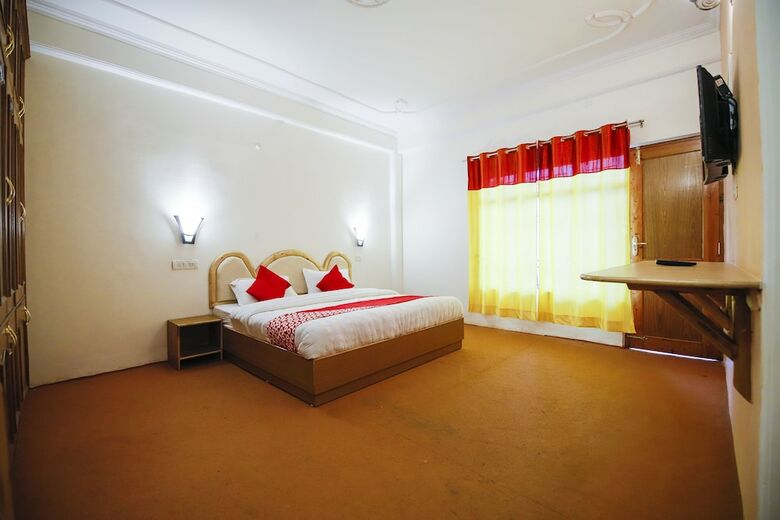 Hotel Oyo 18636 Cordial Inn