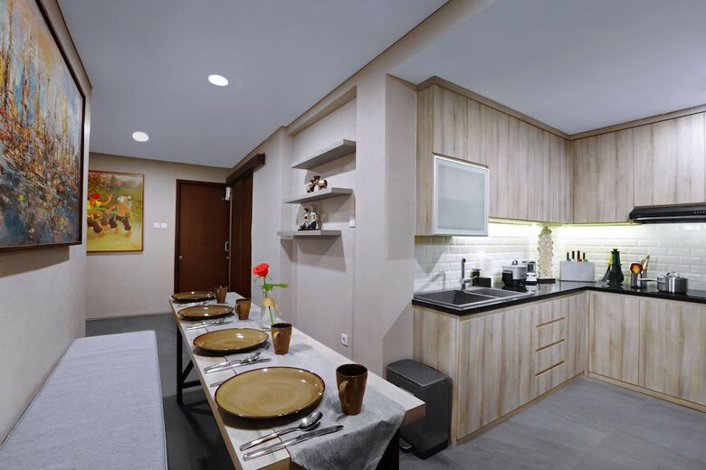 Bed & Breakfast S7 Suites Gandaria
