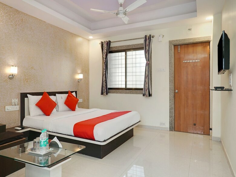 Hotel Oyo 13902 Orient Bay Inn