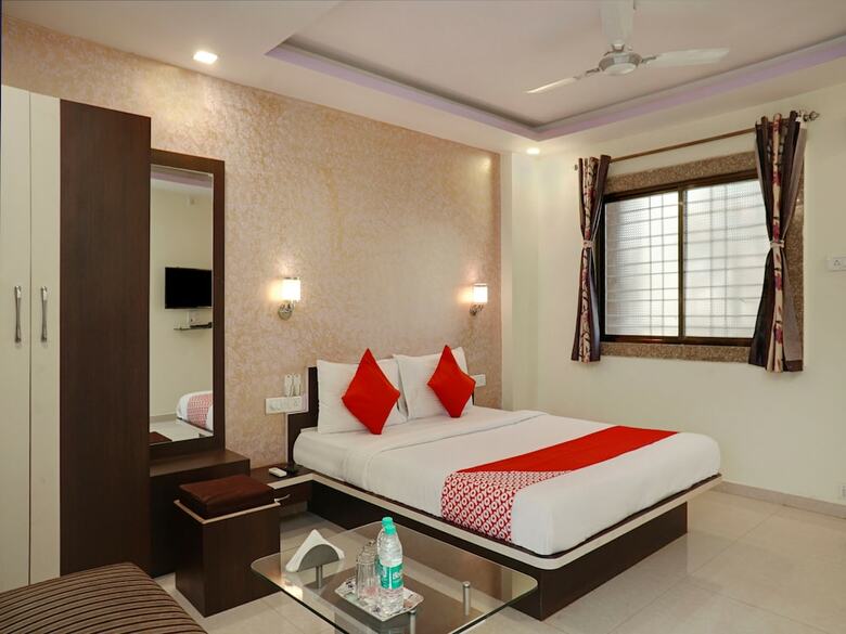 Hotel Oyo 13902 Orient Bay Inn