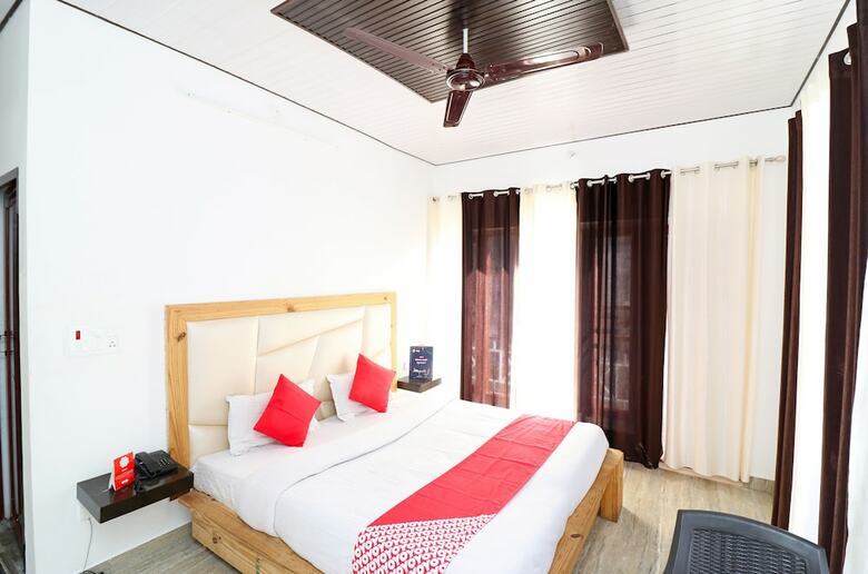 Oyo 24137 Hotel Himalayan Village