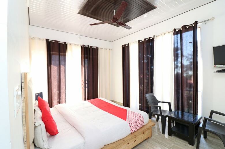 Oyo 24137 Hotel Himalayan Village