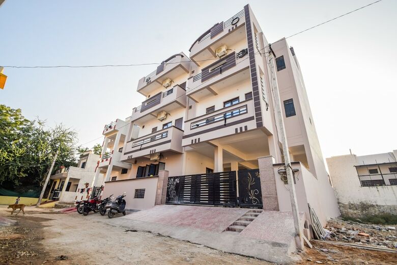 Apartamentos Oyo Home 24299 Exotic 2bhk