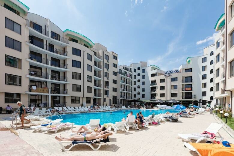 Aparthotel Apartment With Kitchenette In Avalon Complex