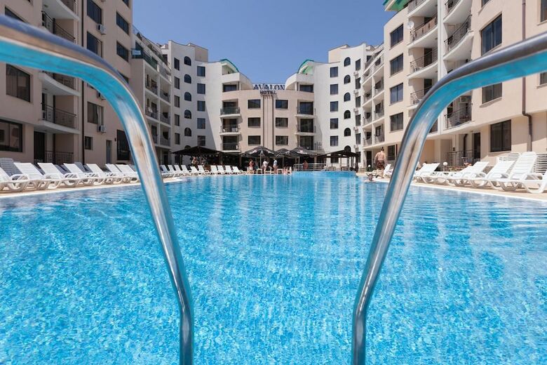 Aparthotel Apartment With Kitchenette In Avalon Complex