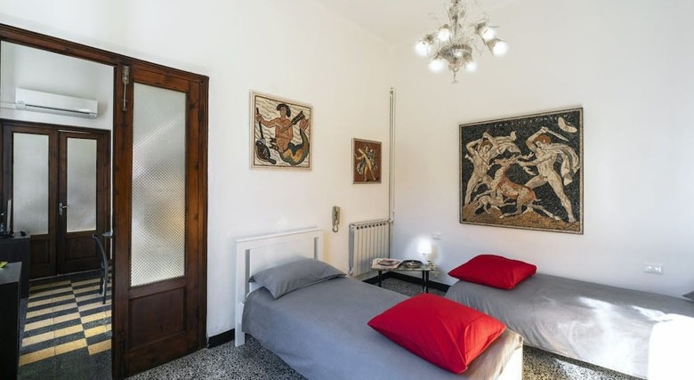 Exclusive Art Apartment
