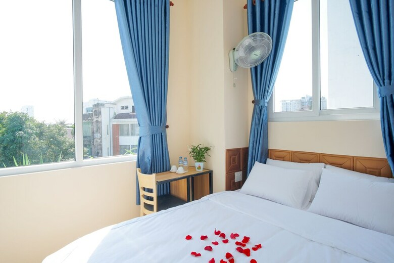 7s Hotel Sapphire Hue