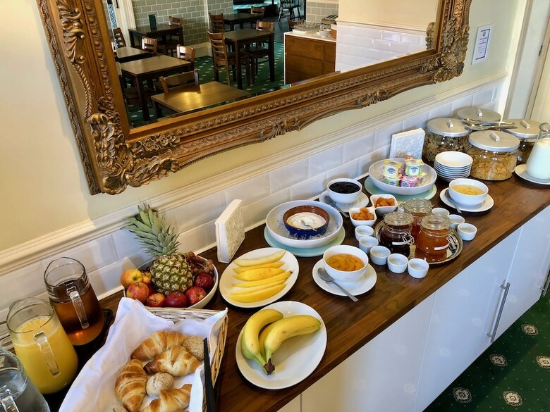 Riviera Lodge Hotel