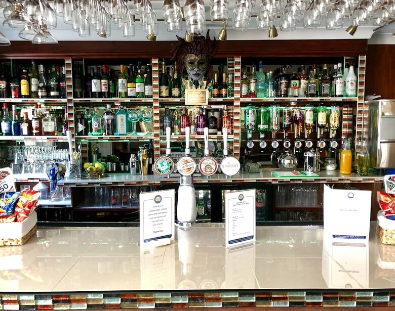 Riviera Lodge Hotel