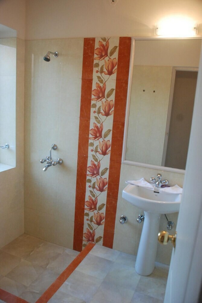 Hotel Welcomheritage Kalyan Bhawan
