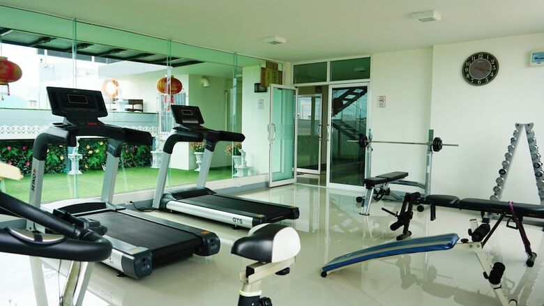 Hotel The Greenery Central Suites