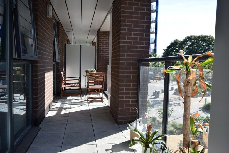 Spacious 2 Bedroom Apartment In Blackheath