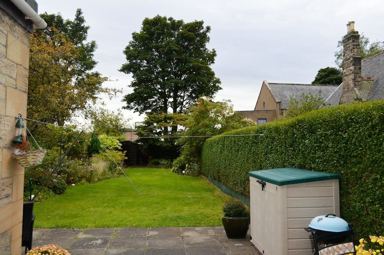 3 Bedroom Family Home With Garden