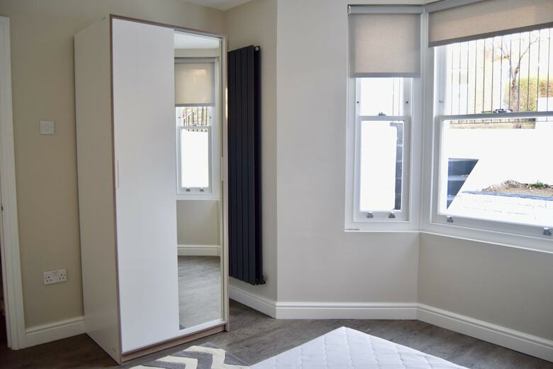Apartamentos Spacious 1 Bedroom Flat With Garden