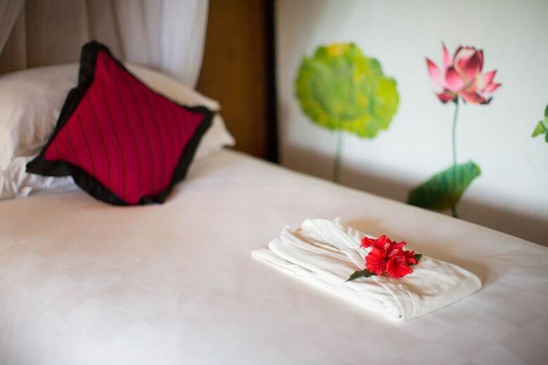 Hotel Inle Heritage Stilt House