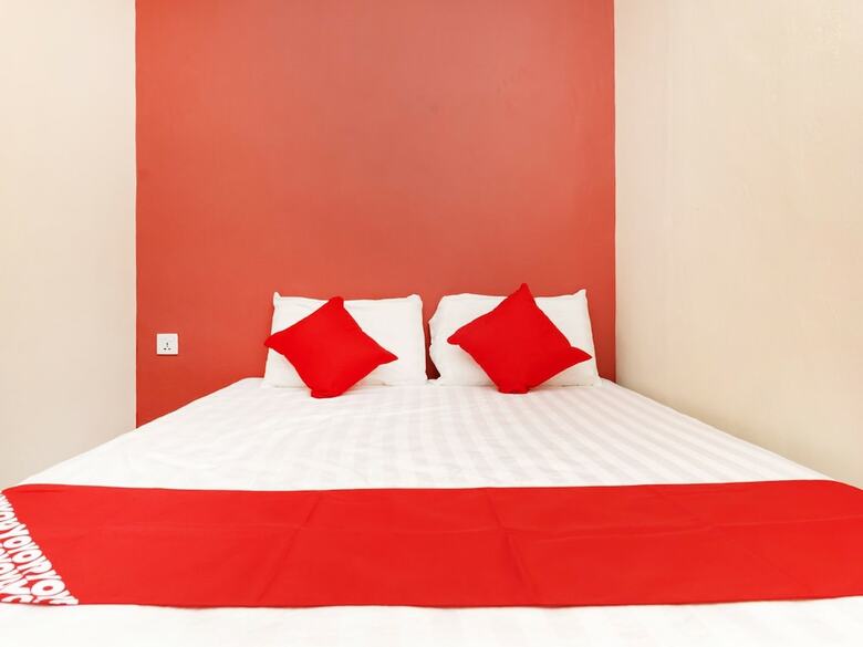 Oyo 778 Bmw 2 Hotel