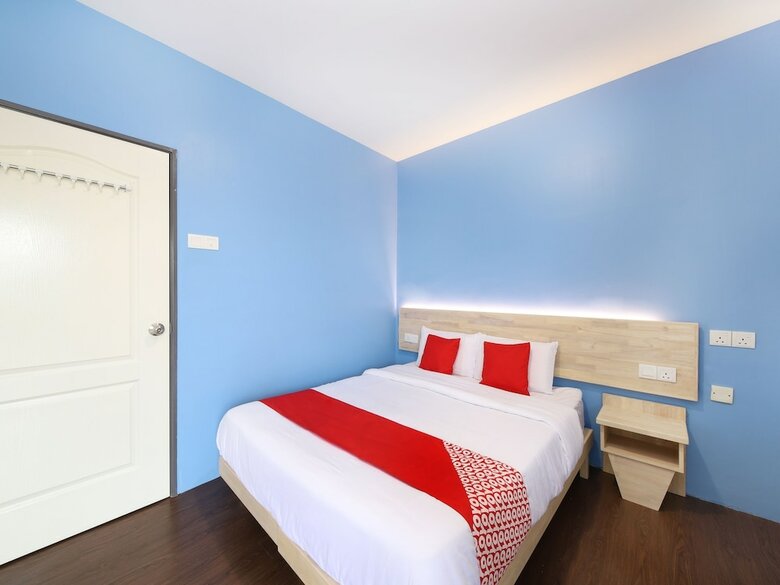 Oyo 778 Bmw 2 Hotel