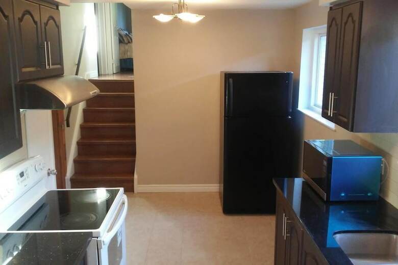 New !! Home Away From Home In The Gta