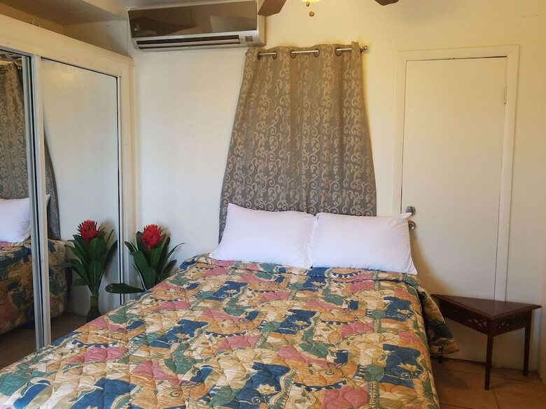 Hotel Sunset Gardens Guesthouse