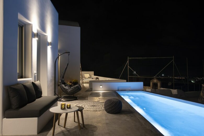 Apartamentos White Orchid Luxury Suites