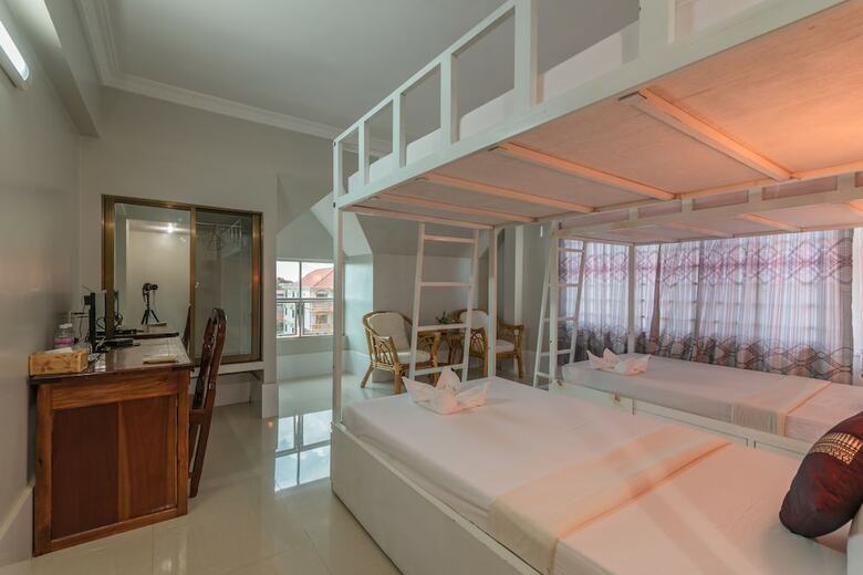Hotel Cheata Inn